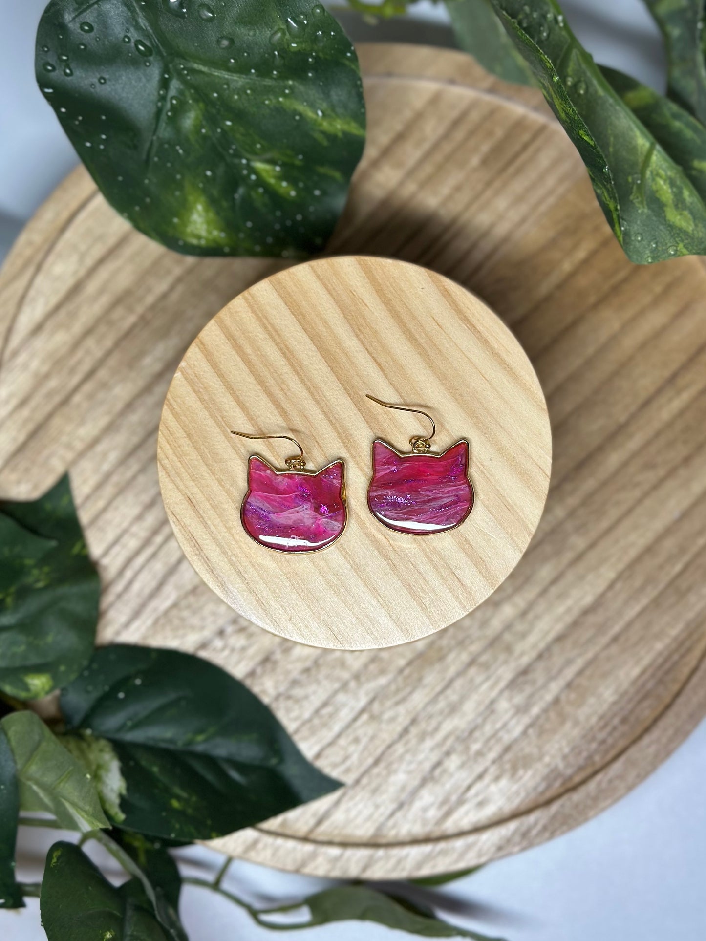 Cat Head Earrings - Fuchsia