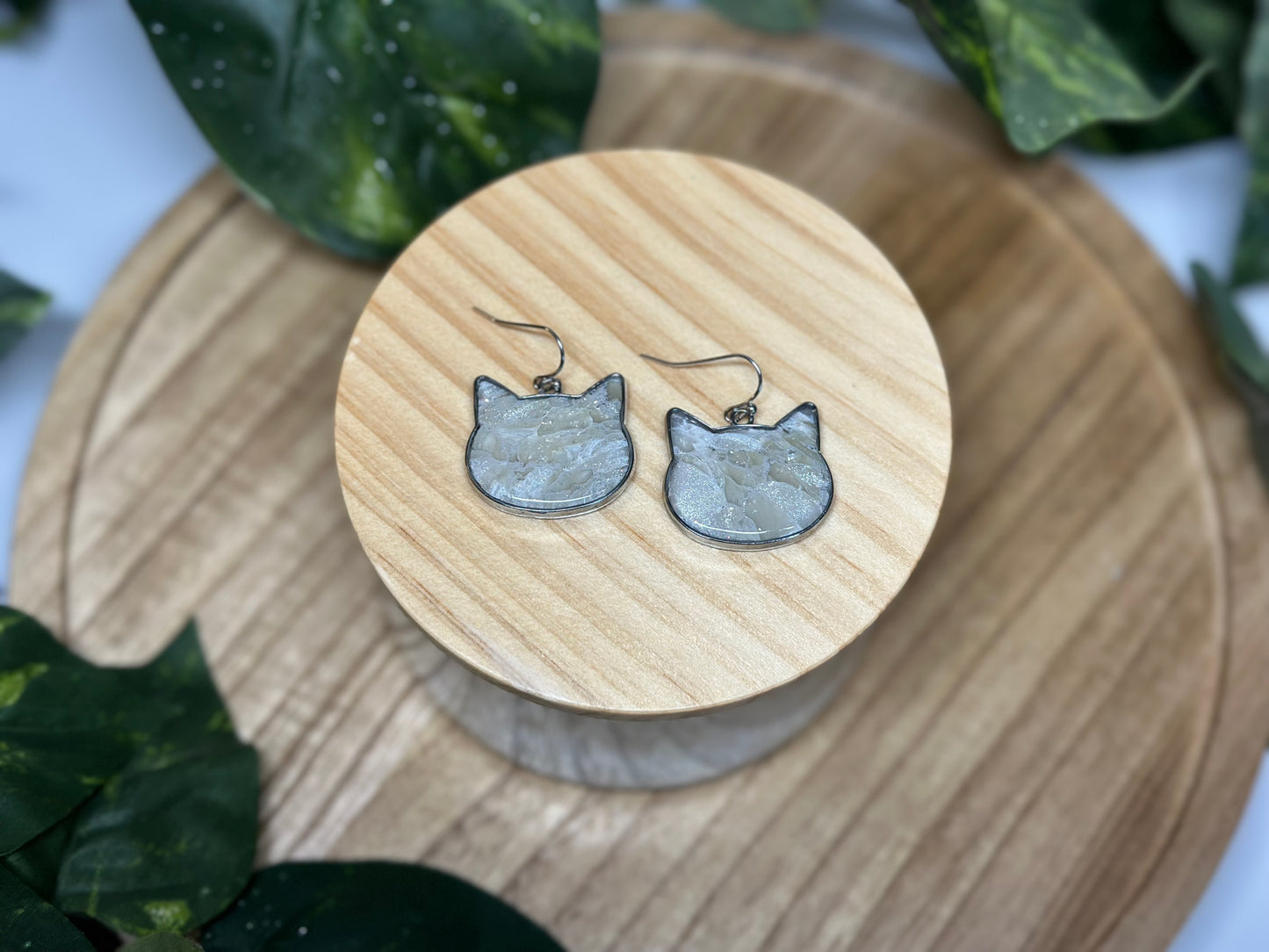 Cat Head Earrings - Light Gray 2