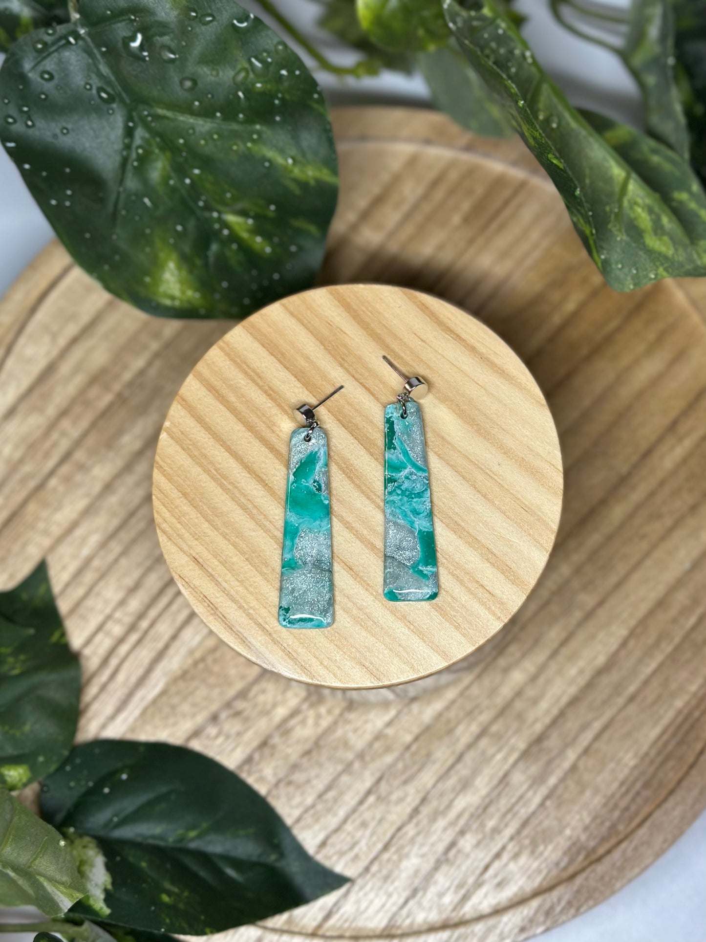 Straight Long Pendant Earrings - Green
