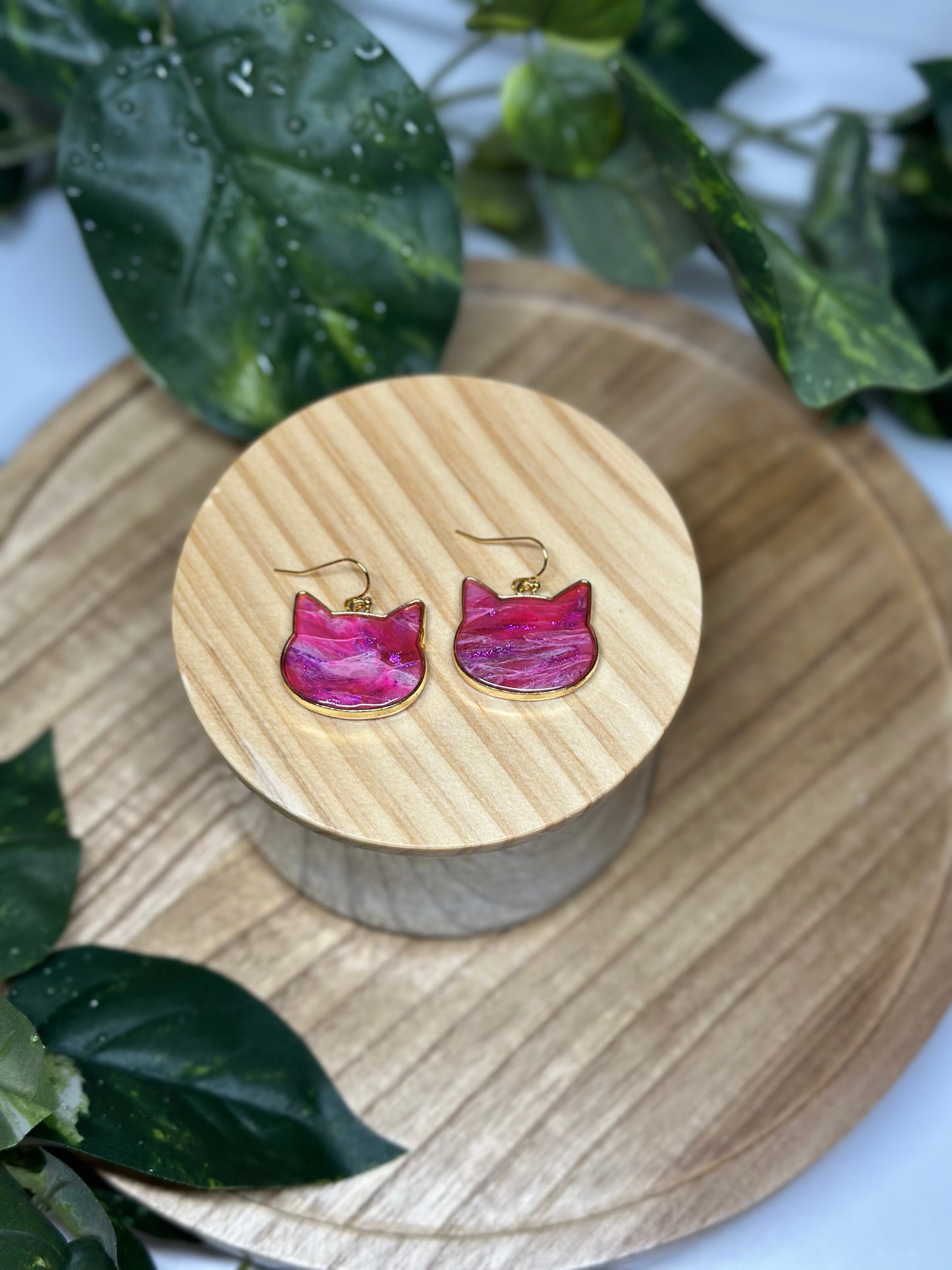 Cat Head Earrings - Fuchsia