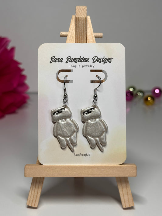 Cats Sleeping Earrings - White