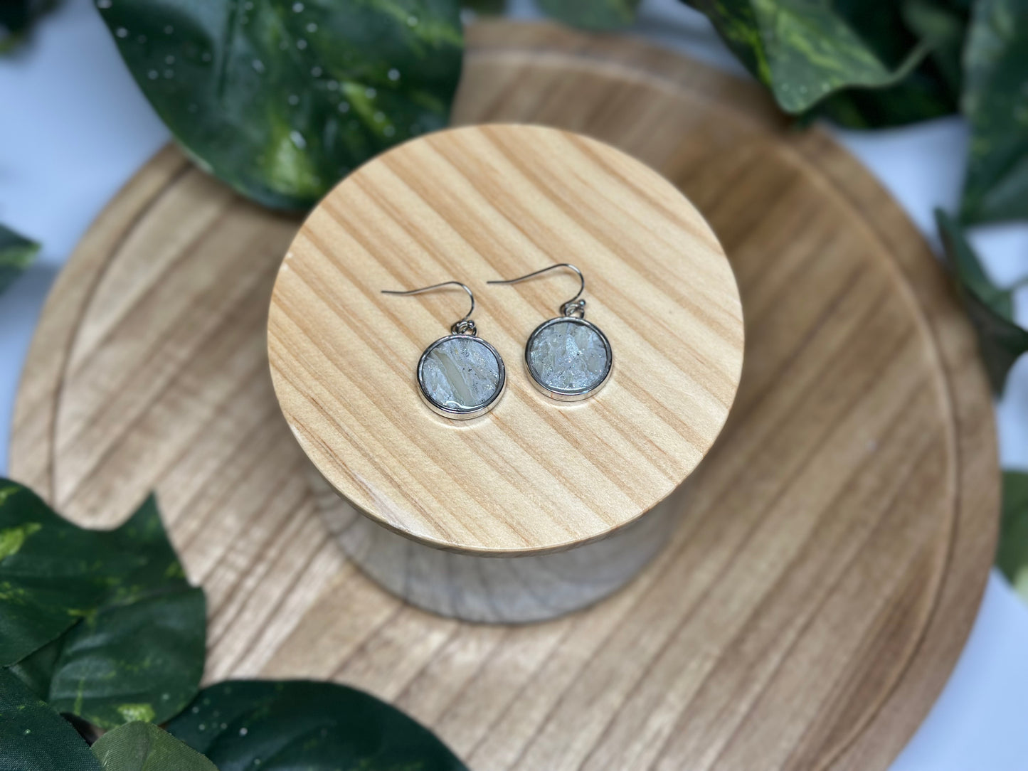 Circle Earrings - Light Gray 1