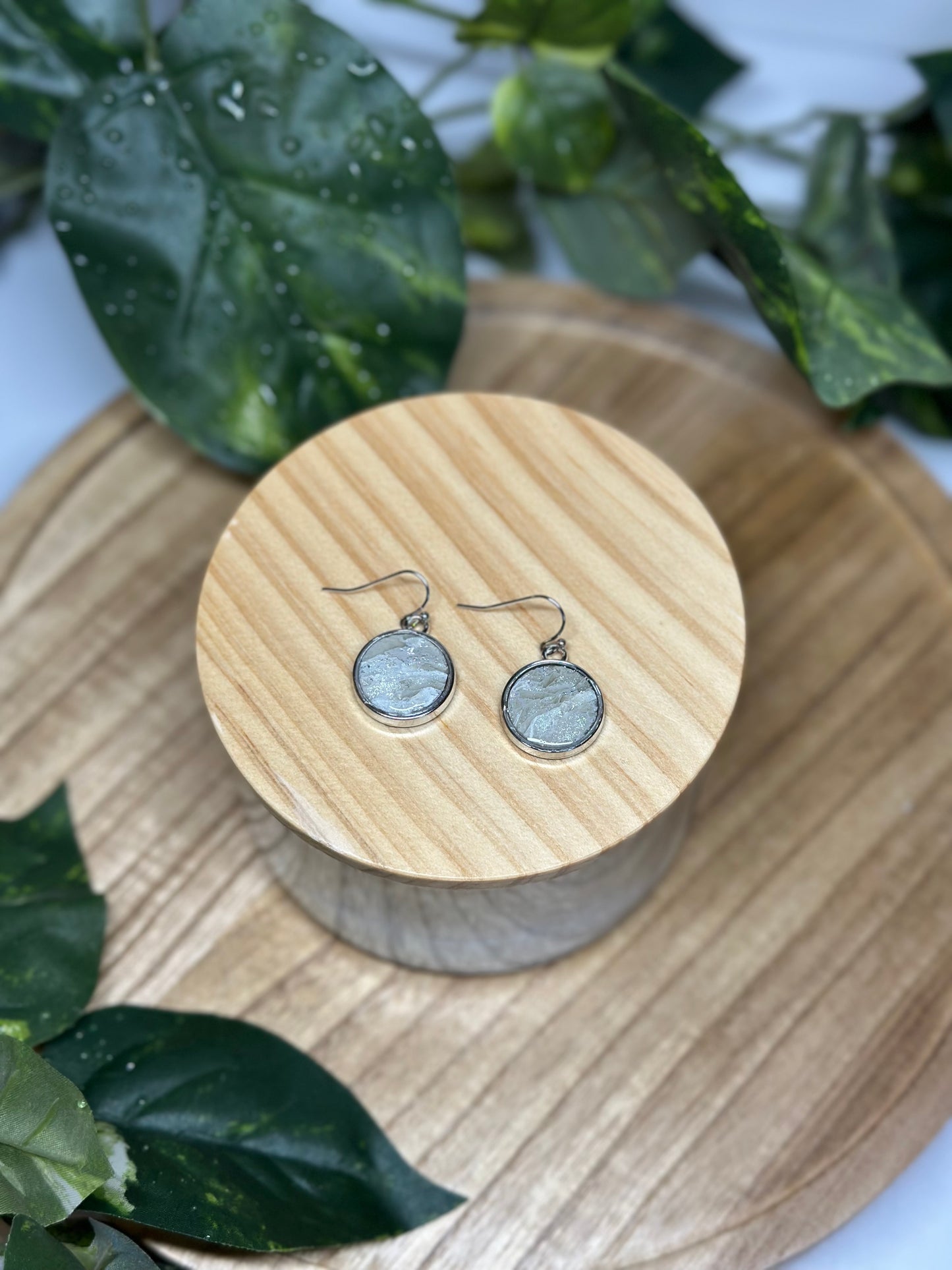 Circle Earrings - Light Gray 2