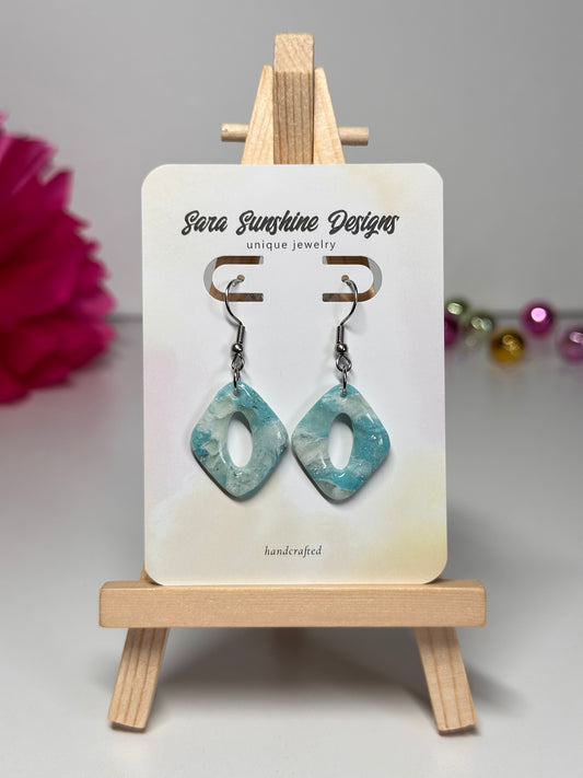 Curvy Small Cutout Rhombus Earrings - Light Blue