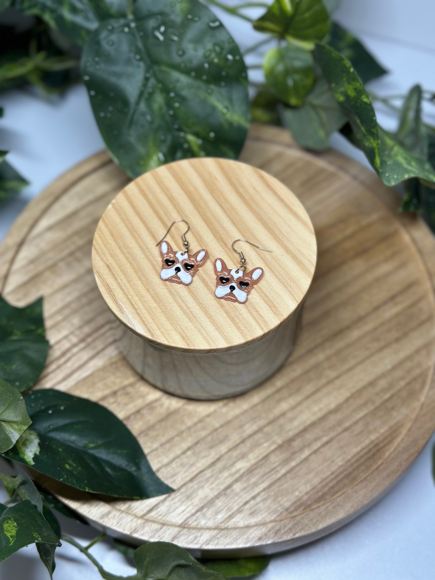 Dogs - Frenchie Heart Eyes Earrings - Tan & White 2