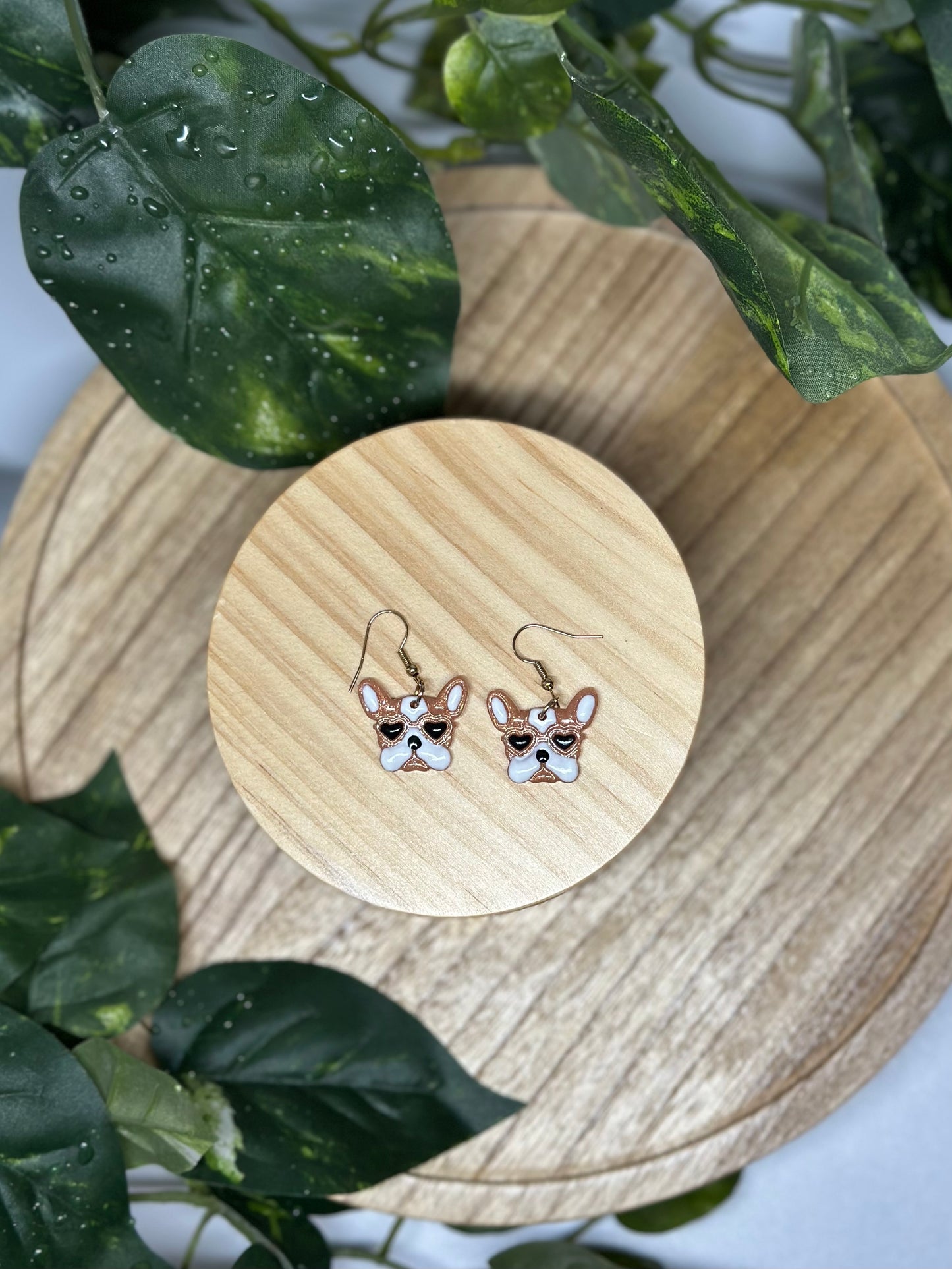 Dogs - Frenchie Heart Eyes Earrings - Tan & White 2