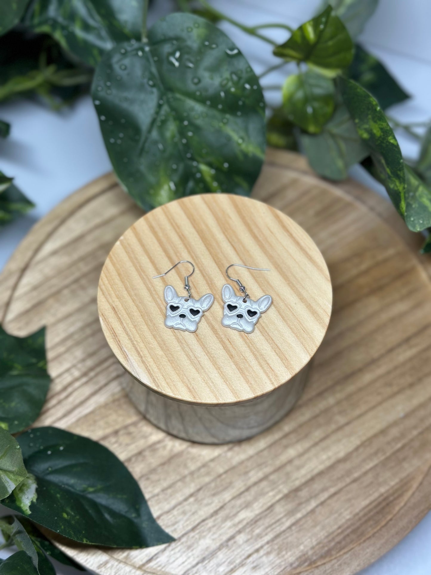Dogs - Frenchie Heart Eyes Earrings - White 1