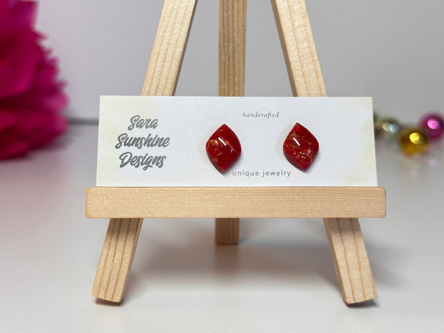 Diamond Shape Stud Earrings - Red 1